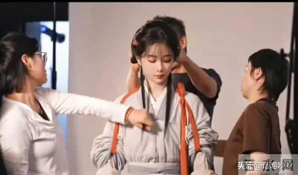 杨紫家业未播先火强势登顶!网传12月开播!短剧抄袭名场面太离谱