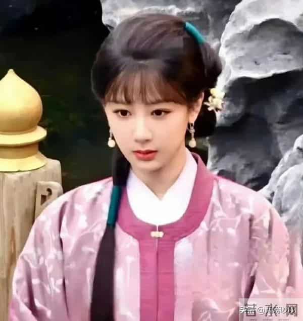 杨紫家业未播先火强势登顶!网传12月开播!短剧抄袭名场面太离谱