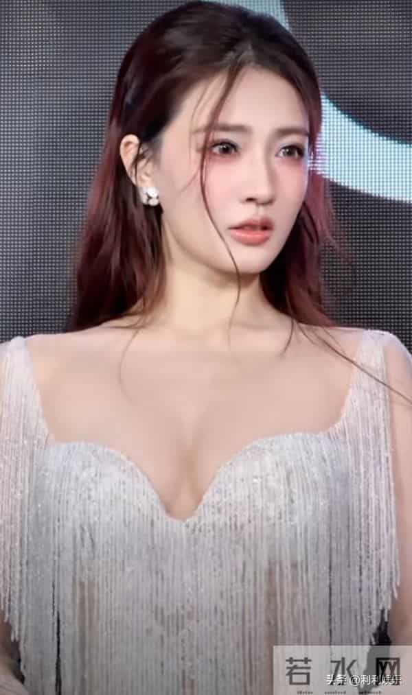 徐璐“臣妾有一妹妹”名场面出圈!古装台词适配度拉满