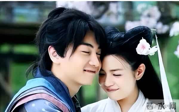 缘分!赵丽颖陈晓隔空演大主,《风吹半夏》《大生意人》同一编剧