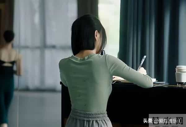 女演员长相很重要,《亦舞之城》秦岚出场,才明白什么叫身材一流