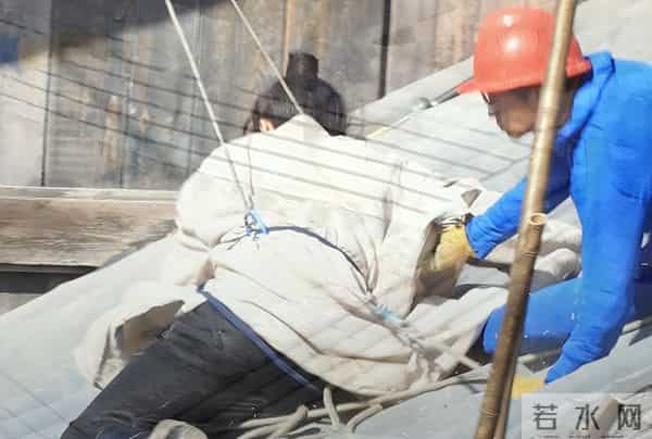 撞到后脑勺,痛到原地打滚,35岁的成毅给内娱“戏混子”上了一课