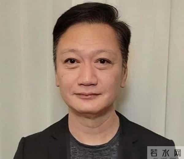 恭喜!61岁香港知名男星秘密再婚,现任妻子容貌首次曝光