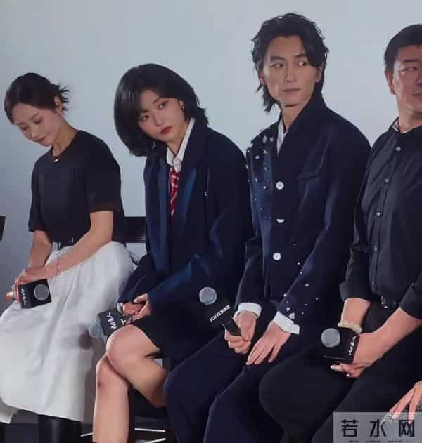 男演员长相多重要？《大生意人》陈晓出场，才知何为星星眼勾人魂