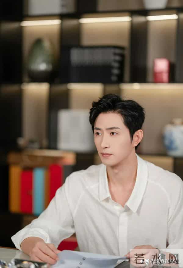 王凯沐新剧官宣定档！搭档女主甜美又可爱，气质完全不输韩雨彤！