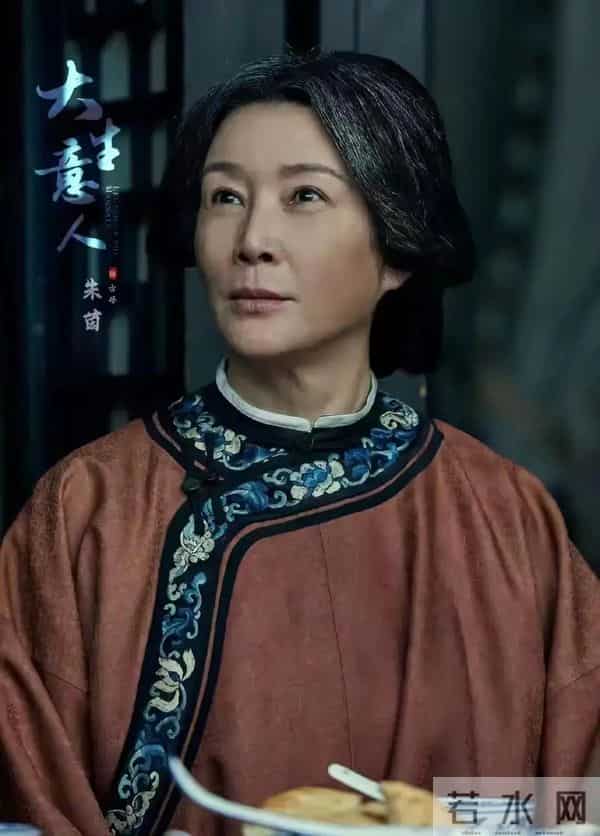 演完蒋欣婆婆，又演陈晓母亲，67岁朱茵告诉你，啥叫“剧抛脸”