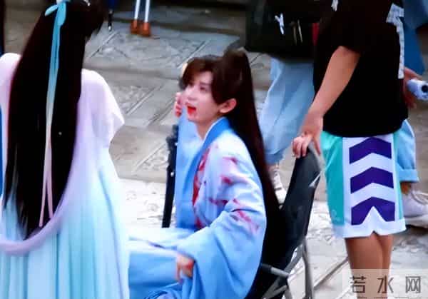 撞到后脑勺,痛到原地打滚,35岁的成毅给内娱“戏混子”上了一课