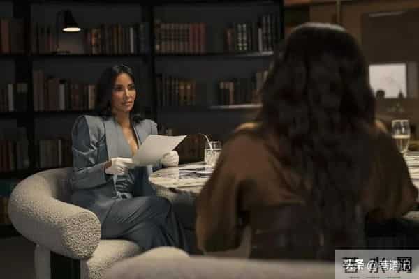 年度神剧诞生了！狗血豪门、轨中轨，看完竟然有点上头！