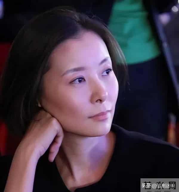 柯蓝没想到,分手4年后,会以这样的方式,和黄志忠“再碰面"