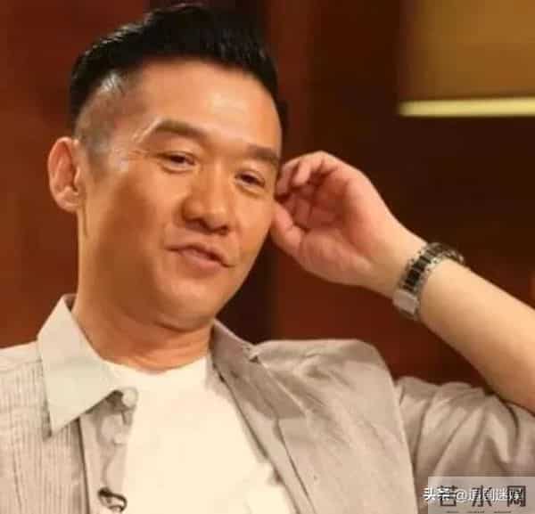 柯蓝没想到,分手4年后,会以这样的方式,和黄志忠“再碰面"