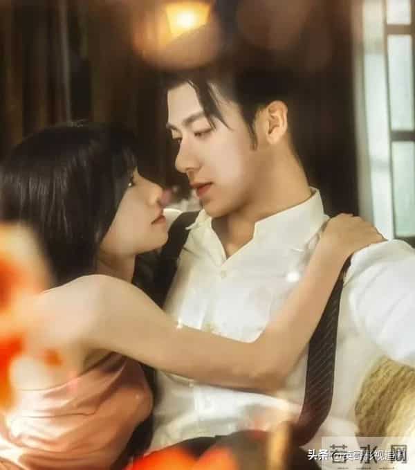 王者归来！刘念新剧首播空降腾讯TOP2，评分9.3，男主竟是他