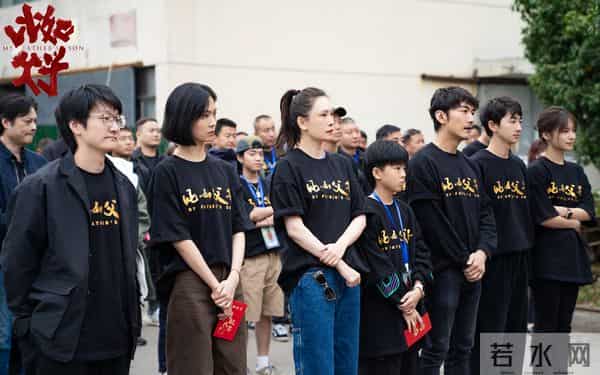 贺岁档“内外大战”打响!进口片狂揽热度,国产片能否守住江山?