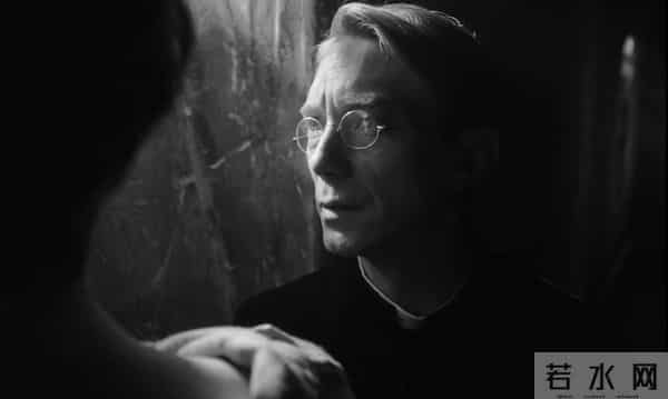 法国人第一次将《局外人》搬上了大银幕