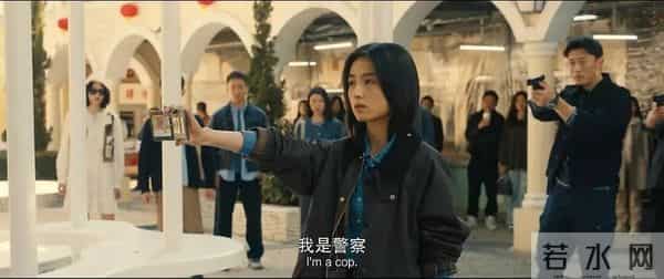 《捕风追影》,全靠老牌演员镇住了票房。