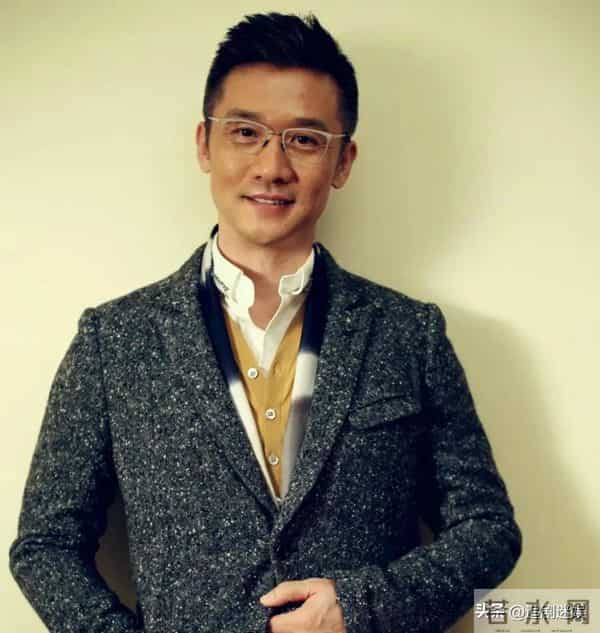 柯蓝没想到,分手4年后,会以这样的方式,和黄志忠“再碰面"