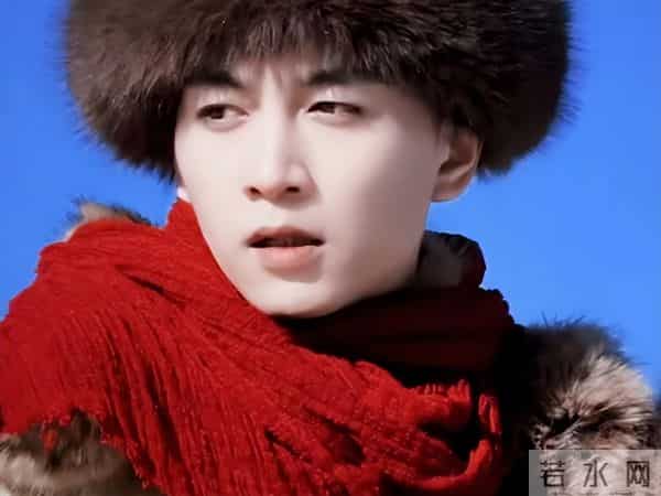 男演员长相多重要？《大生意人》陈晓出场，才知何为星星眼勾人魂