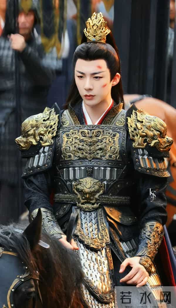 《恰逢雨连天》封神!白鹿女扮男装闯朝堂,刘宇宁权谋拉扯爽到炸