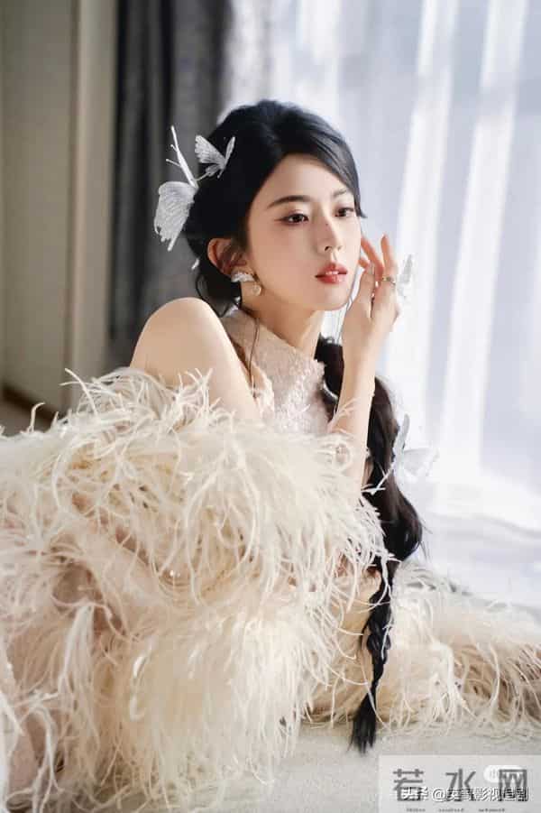 短剧十大美女彻底洗牌，颜值黑马横空出世，比郭宇欣美得更高级