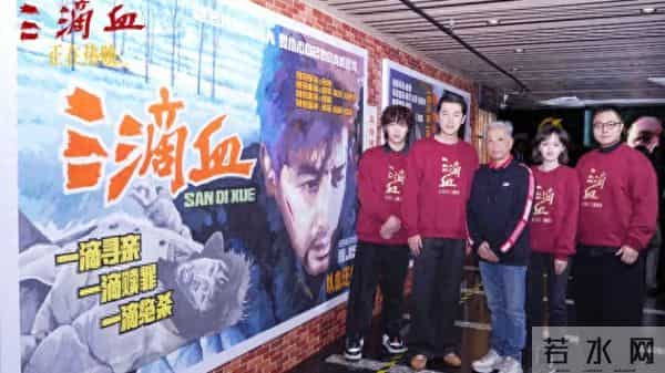 当冰原悬疑片遇见手绘海报,曹杨影城再现“老手艺”魅力