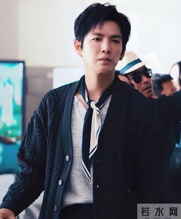 《亦舞之城》刚播一天,观众弃剧声不断,网友:好一部中年偶像剧