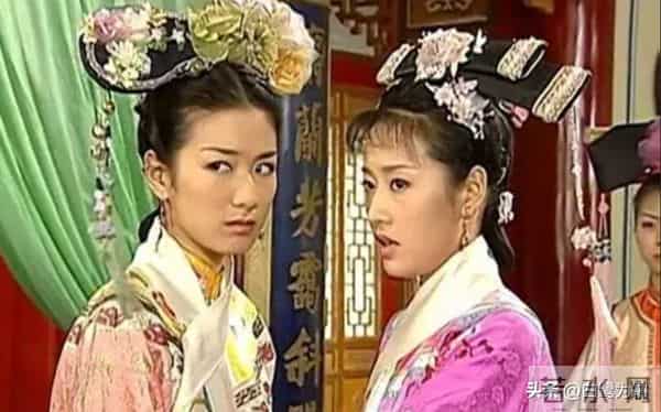 长大才懂，紫薇能轻易打败多个情敌，为何小燕子一个都搞不定？