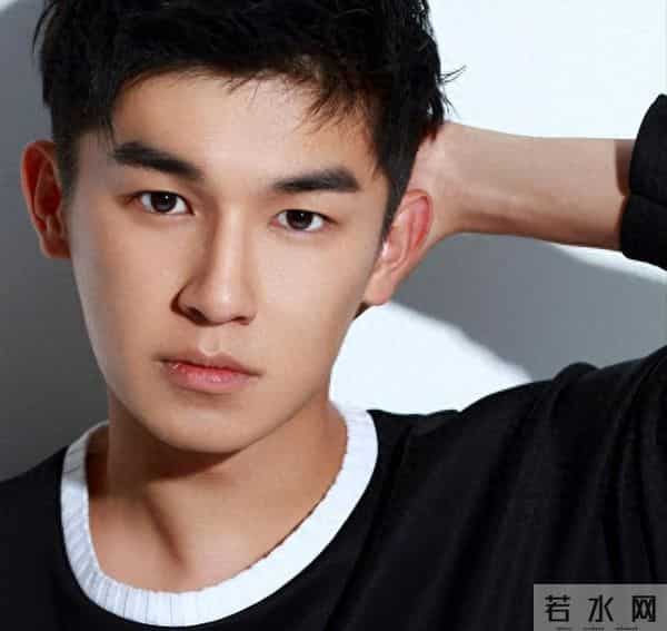 《唐诡3》刚收官,杨旭文就被新华社点名夸奖,这下终于真的红了