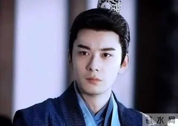 一手好牌打得稀烂!被陈伟霆带火,如今只能在《枭起青壤》打酱油