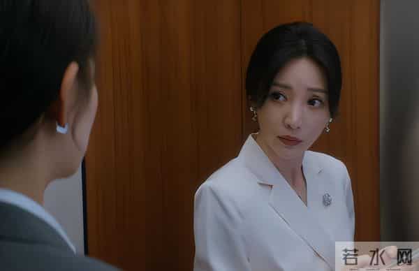 更5集收视破2!柳岩成功让观众入坑,连看4集后,央视这次押对宝