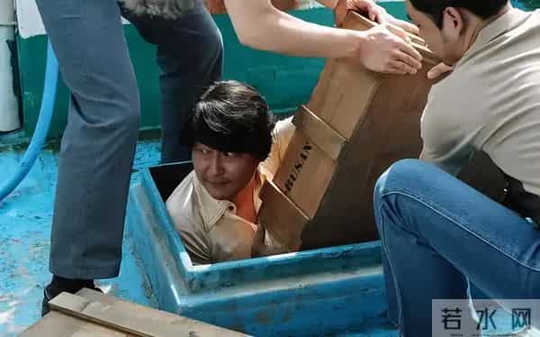 全程炸裂的韩国电影,小混混靠娶“大嫂”,逆袭起飞?