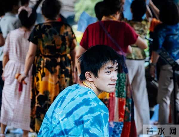 易烊千玺也没想到,拿影帝不到一月,就被王晶“撕”碎了体面!