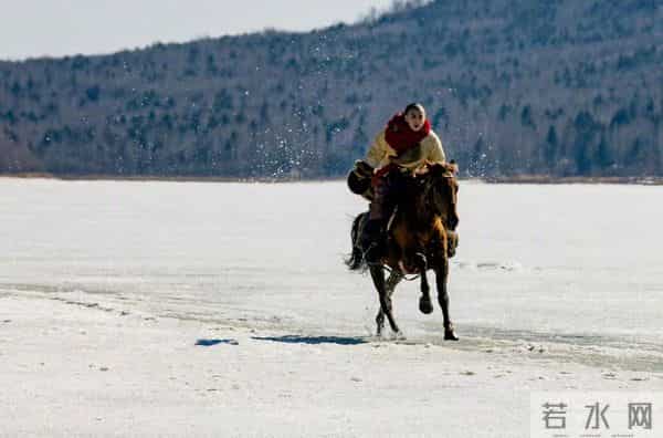 陈晓为角色瘦到脸颊凹陷,陈妍希新剧秀甜蜜,离婚后新作奇妙撞期