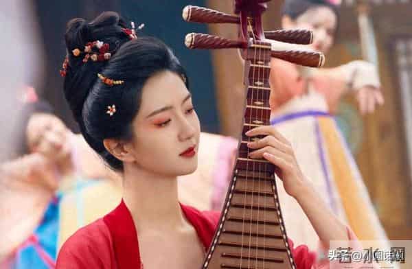 《新剧上线解悬疑,医术对决朝堂阴谋,天书秘钥引血案》