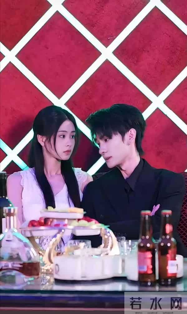 杀疯屠榜3500热度霸7大榜单《越过灰烬拥抱你》双向救赎熬夜哭晕