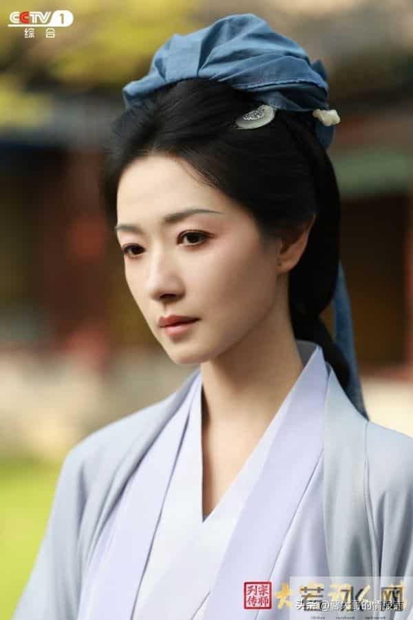 万茜昨晚扮的李清照总觉得差点儿什么,少了点洒脱和不羁。