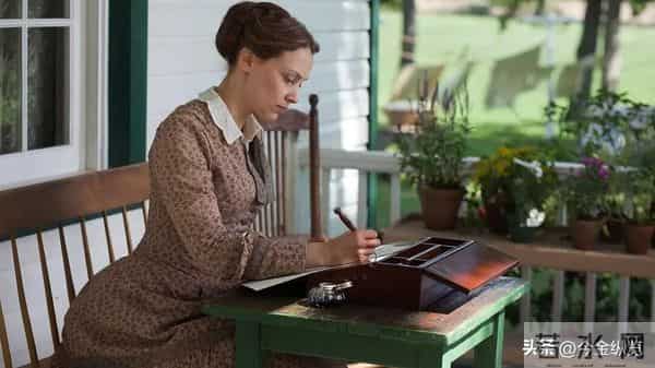 窒息！这部高分剧揭露女性百年"地狱模式"，真相让你久久不能平静