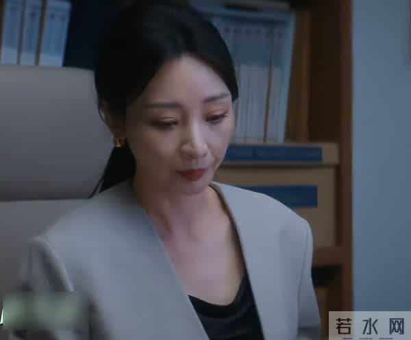 央视力推的《即刻上场》差评如潮,柳岩的“歪瓜脸”演技真招人嫌