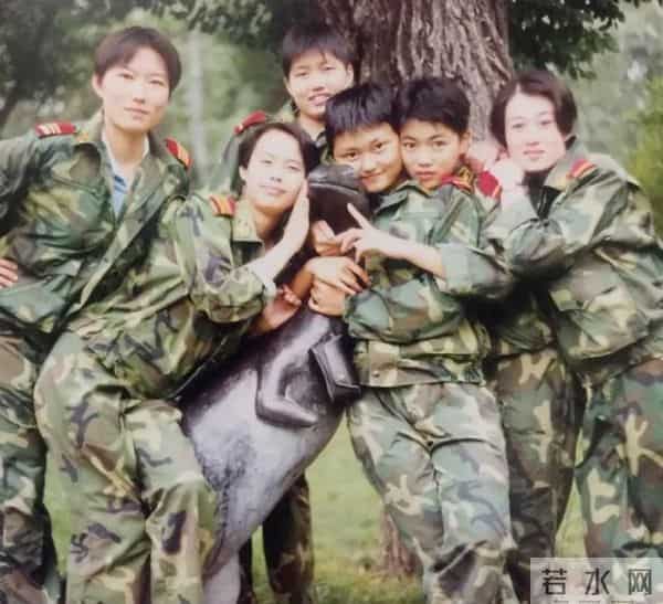 她当了三年特种兵，进入演艺圈后却遭女主耍大牌，43岁仍单身未婚