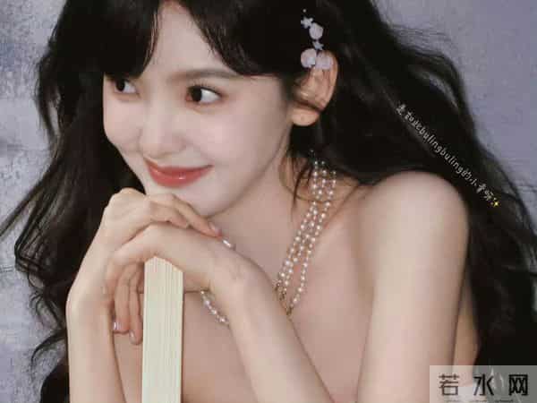 章若楠 腿瘦成“竹竿”引起讨论