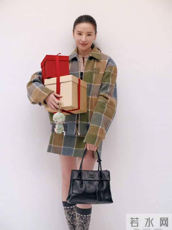 董洁阿姨品牌代言写真,韵味十足