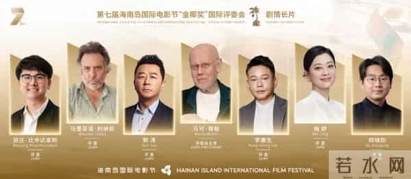 章子怡也没想到，同学梅婷年过半百再破天花板，获官方点名