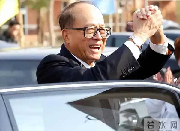 97岁的李嘉诚没想到，一场大火，让所有人看清了他的“真面目”