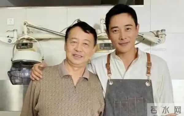 父亲离世13天后，罗晋首露面，胡子拉碴满脸憔悴，唐嫣受无妄之灾