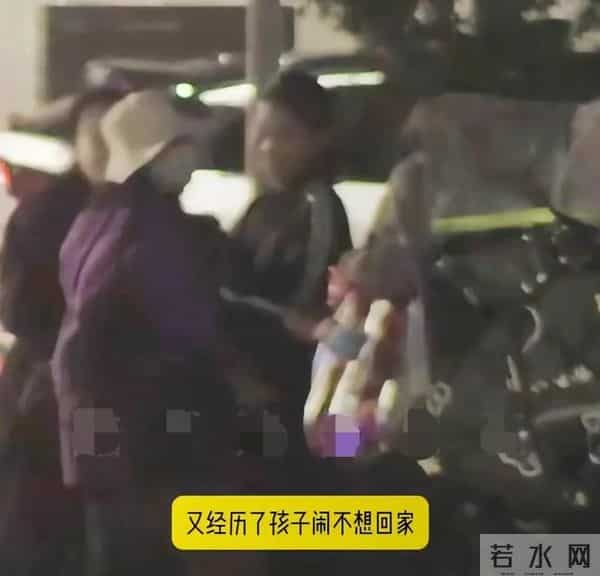 刘诗诗带儿子出来玩！6岁步步不回家被妈狂追扛上车，心疼吴奇隆