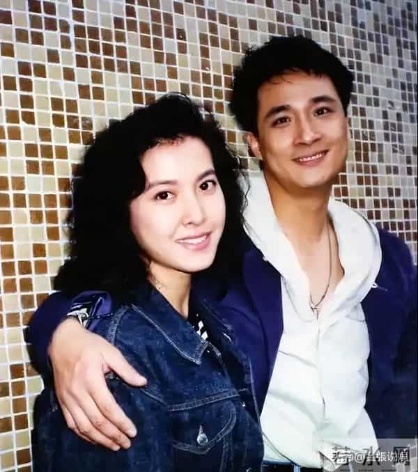 嫁给吴镇宇23年没做过饭，53岁仍似少女，她堪称最美的女星