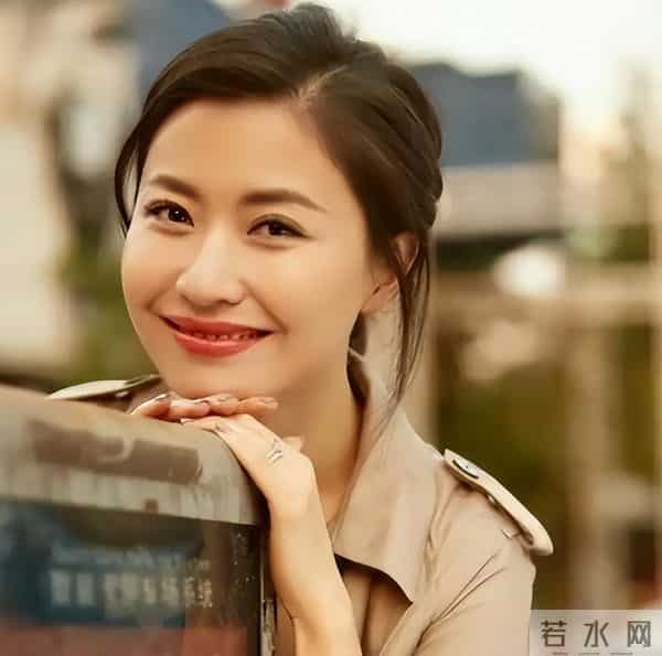 28岁从央视辞职，39岁移居日本，大赞比国内好，如今她过得怎样了