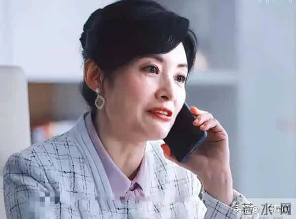 成名后抛弃丈夫，转身嫁大8岁富豪老公的周涛，终究遭到了"反噬"