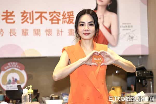 Ella突要粉丝为亲弟集气！　露面崩溃大哭...曝「3熟悉面孔」都离世