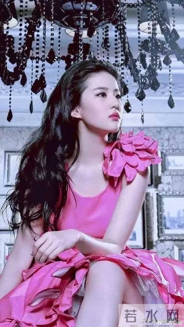 刘亦菲的美,清冷仙气,美得人不敢靠近