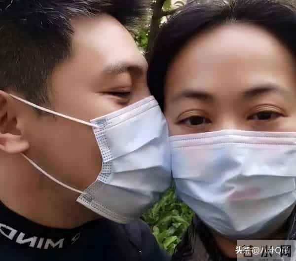 他是最干净的男演员,连登17次春晚,28年婚姻无绯闻,女儿很优秀