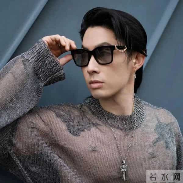 走上大S老路？47岁暴瘦脱相神似老头的F4吴建豪，给内娱敲响警钟